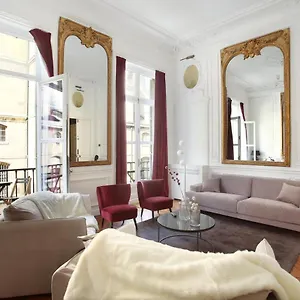 Residense Louvre Museum By Prestige Apartment